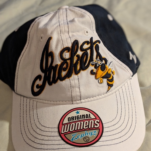Georgia Tech Yellow Jackets Men/'s Silk Vest Gold Choose Size NWT NCAA College
